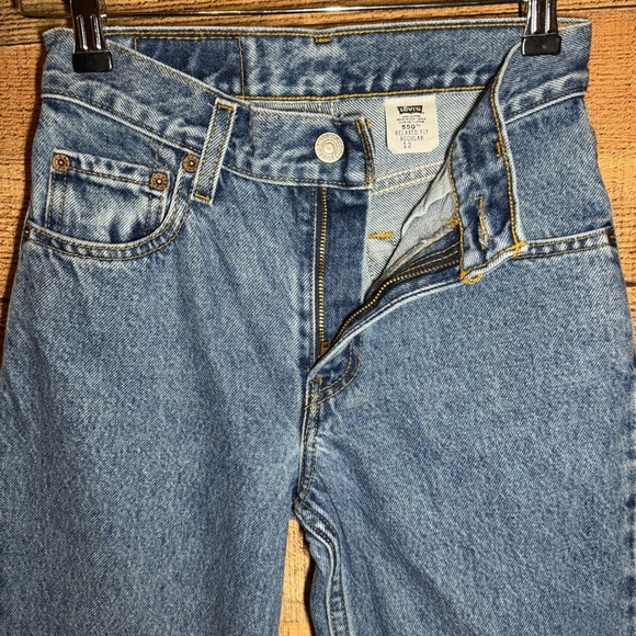 🌻 Vintage Levi's 550 Kids Medium Wash Relaxed Fit Boys Jeans* size 12 Classic - Picture 4 of 9